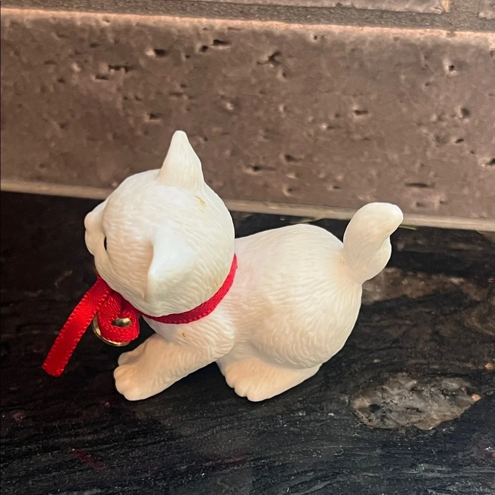 Vintage Long’s Drugs Porcelain White Cat Figurine with Red Bow and Bell